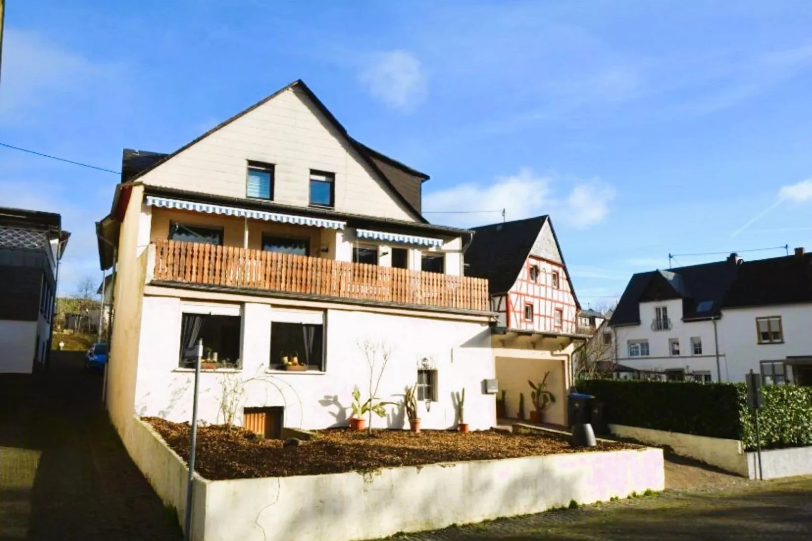 Ferienhaus Moselgenuss-Buitenkant zomer