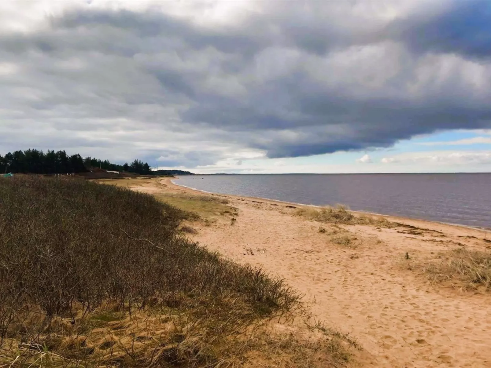 "Ludvika" - 300m to the inlet-Buiten