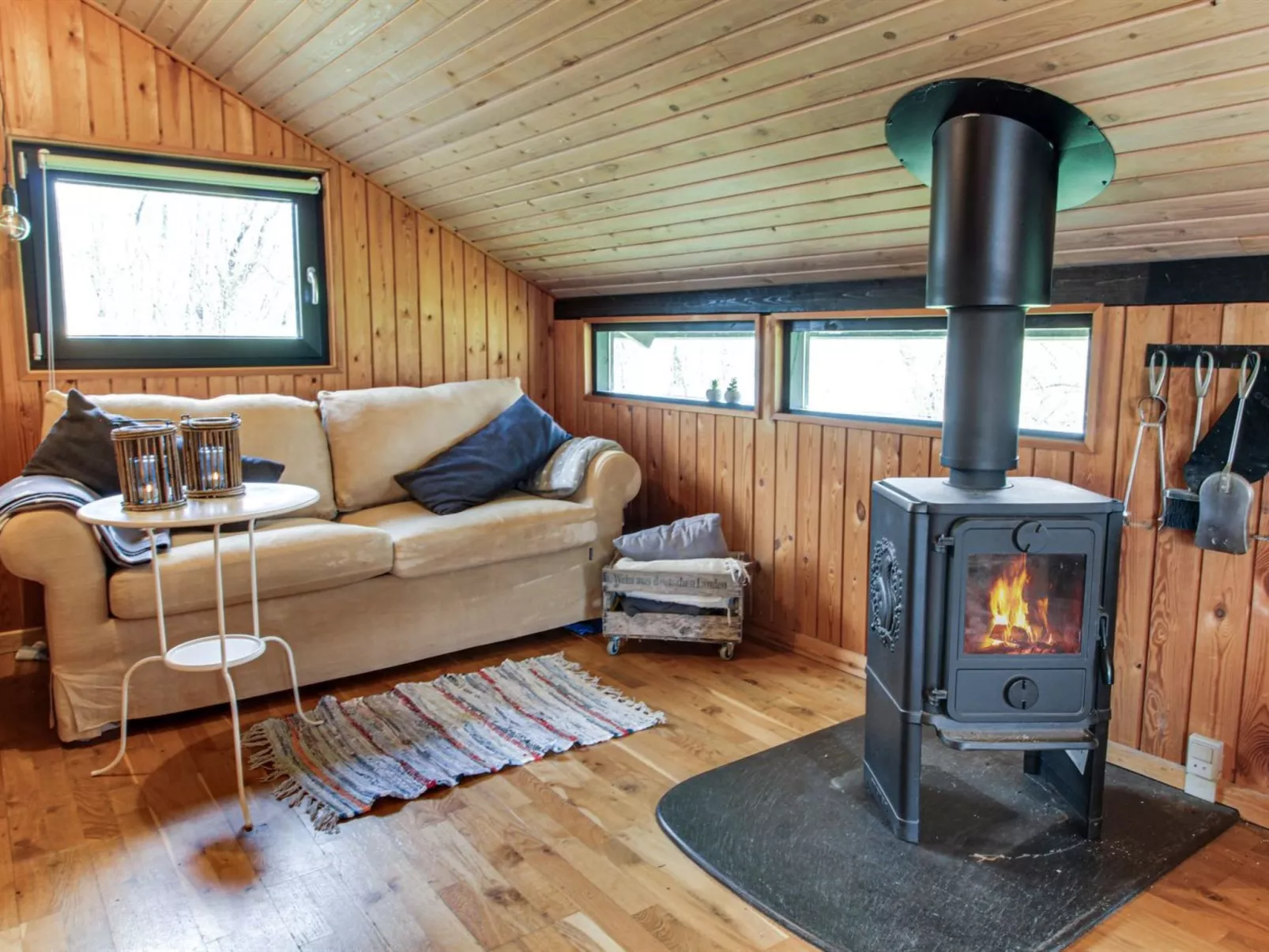 "Amela" - 30km from the sea-Binnen