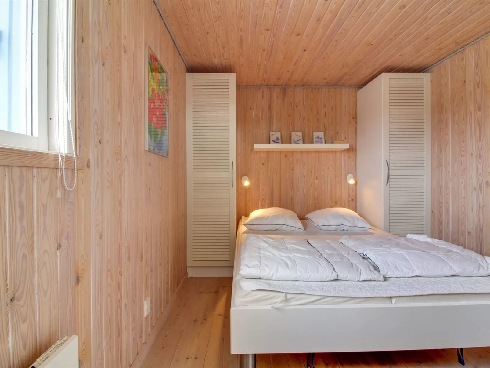 "Mitre" - 300m from the sea-Binnen