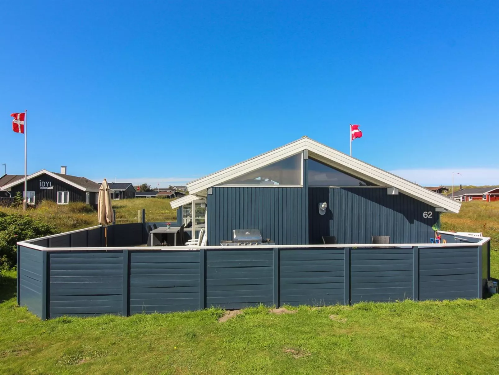 "Mitre" - 300m from the sea-Buiten
