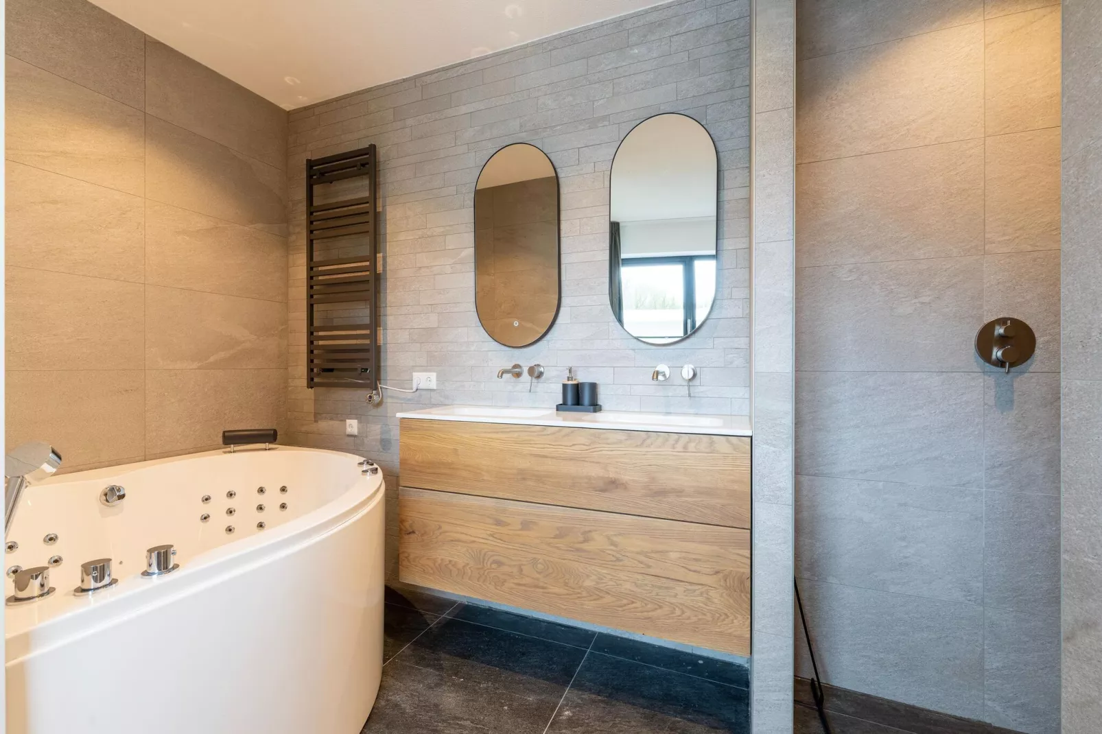 Harderwold watervilla 560-Badkamer