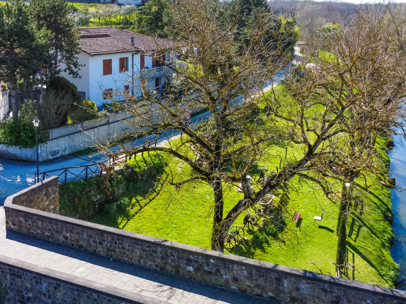 La Casa del Ponte Romano-Buiten