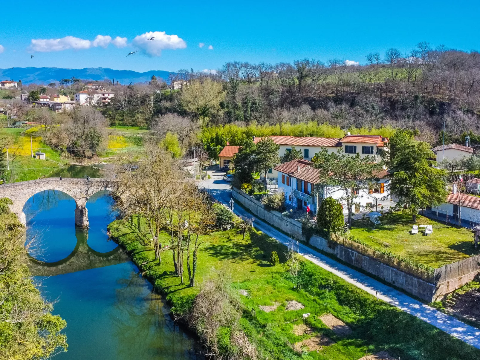 La Casa del Ponte Romano-Buiten