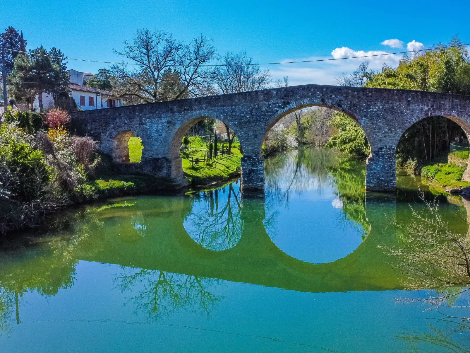 La Casa del Ponte Romano-Buiten