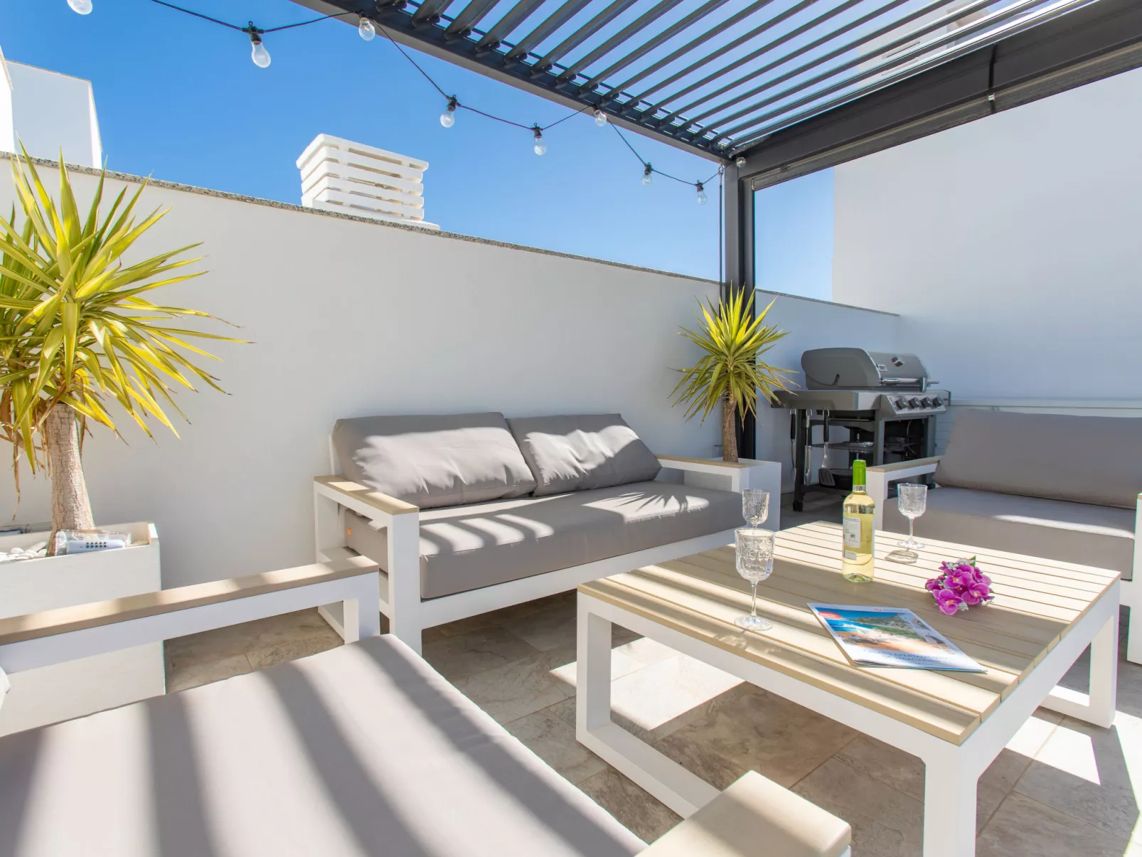 Serenebay Apartment SeaView/Roof Terrace-Binnen
