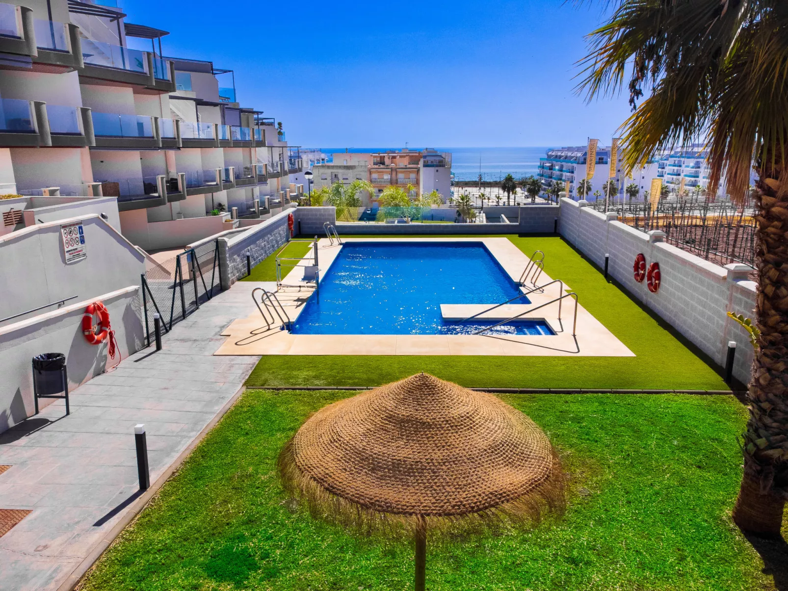 Serenebay Apartment SeaView/Roof Terrace-Buiten