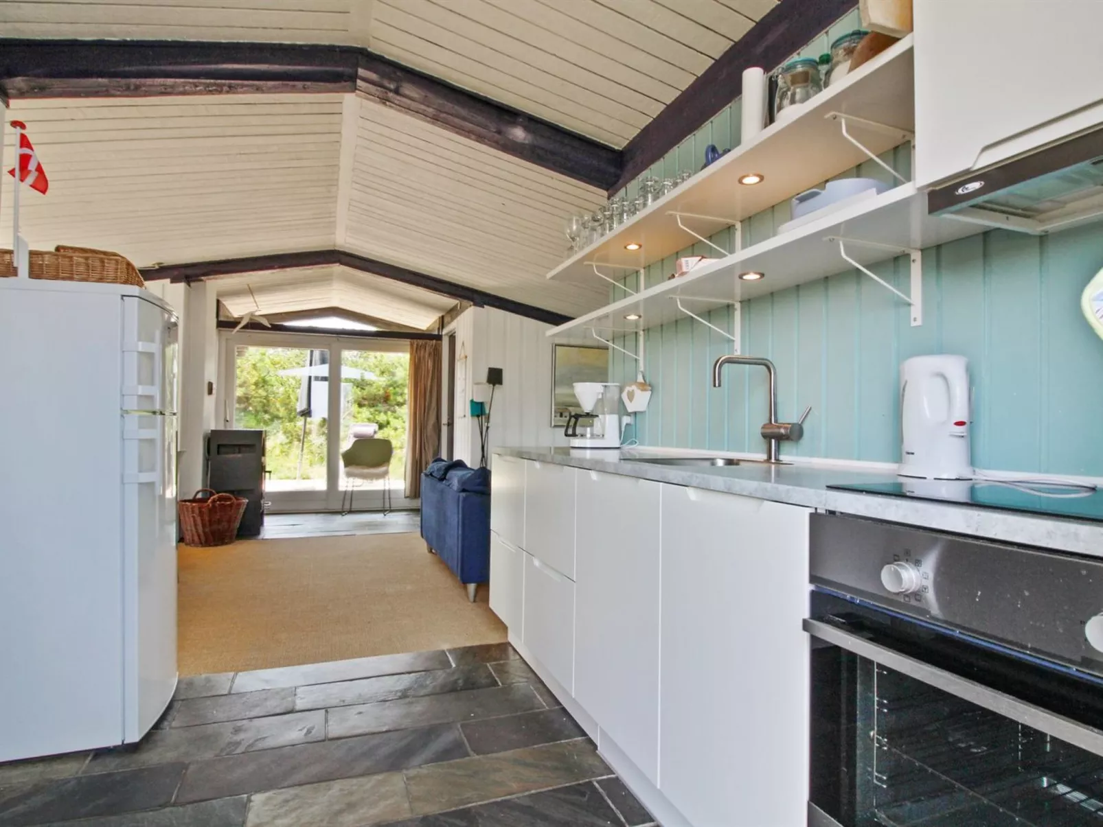"Scarlett" - 300m from the sea-Buiten