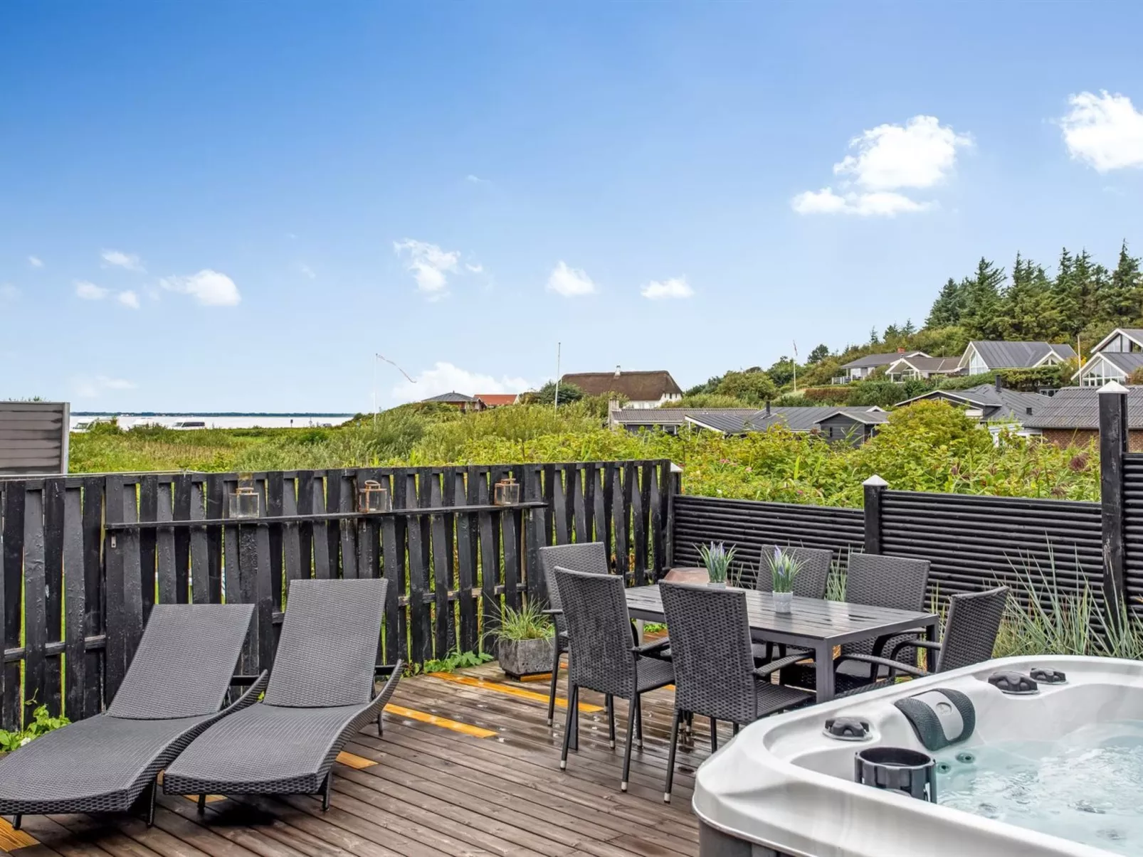 "Solfrid" - 150m from the sea-Buiten