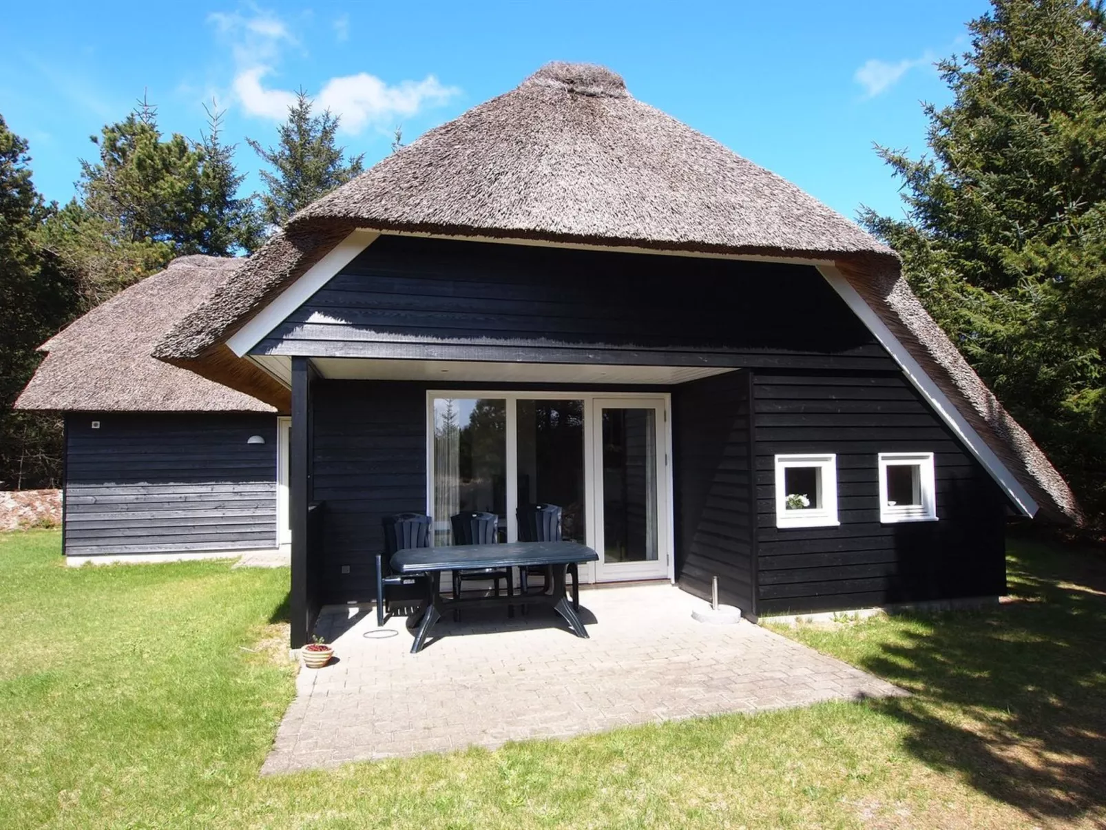 "Mart" - 1.6km from the sea-Buiten