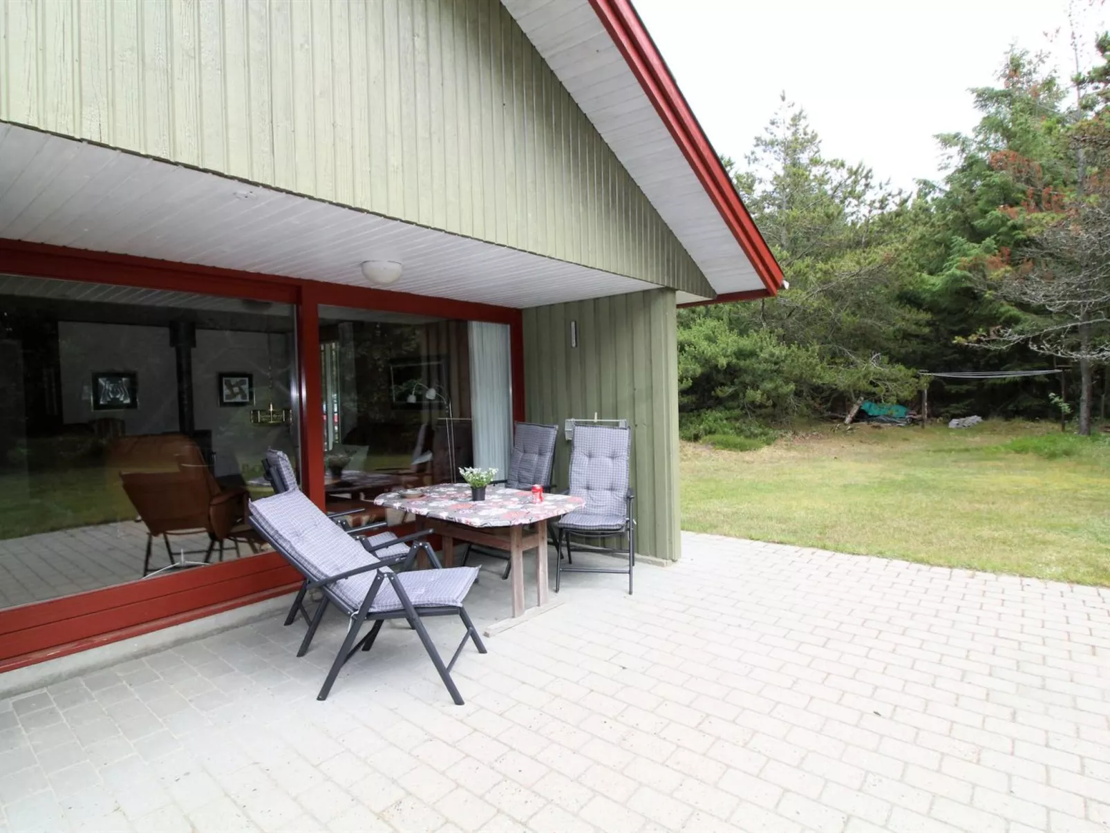 "Yngvy" - 1.3km from the sea-Buiten