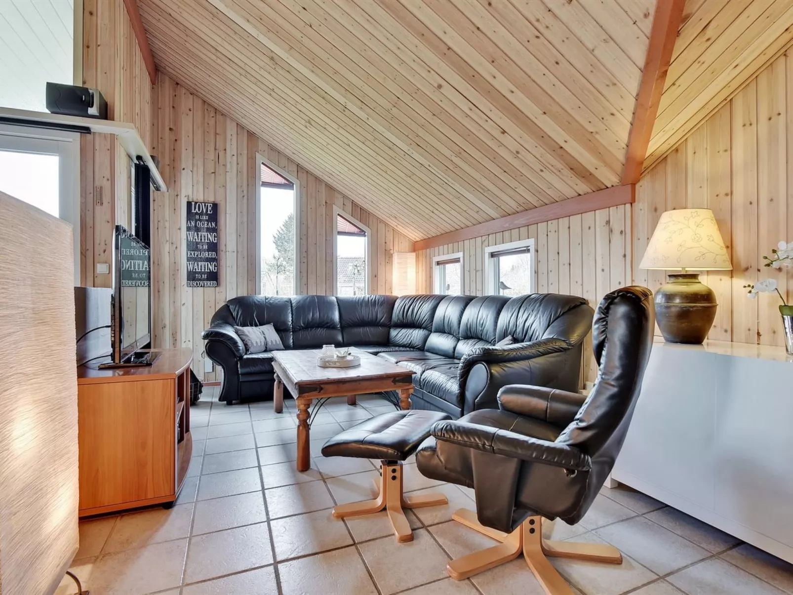 "Aisa" - 10.5km from the sea-Binnen