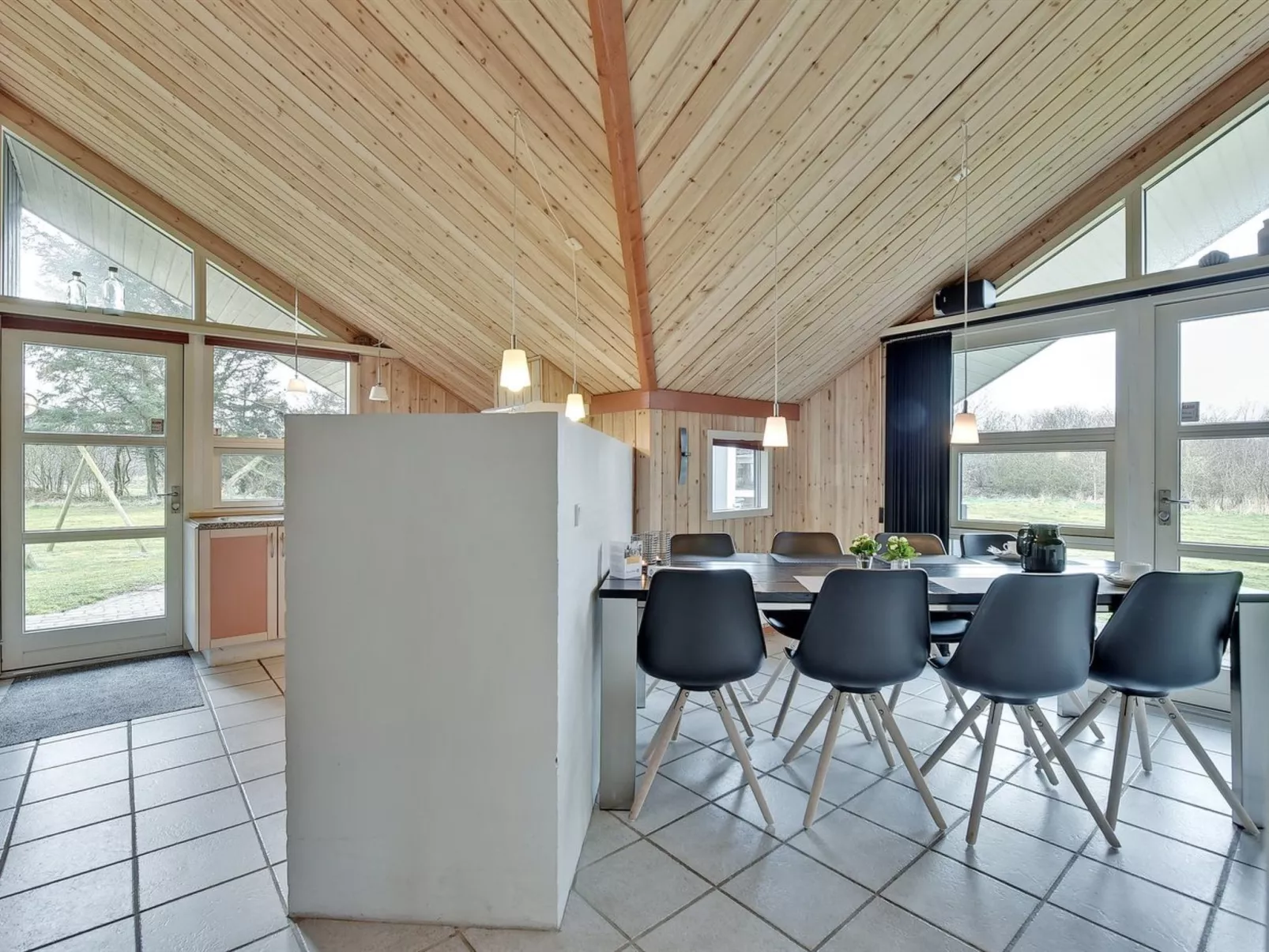 "Aisa" - 10.5km from the sea-Binnen