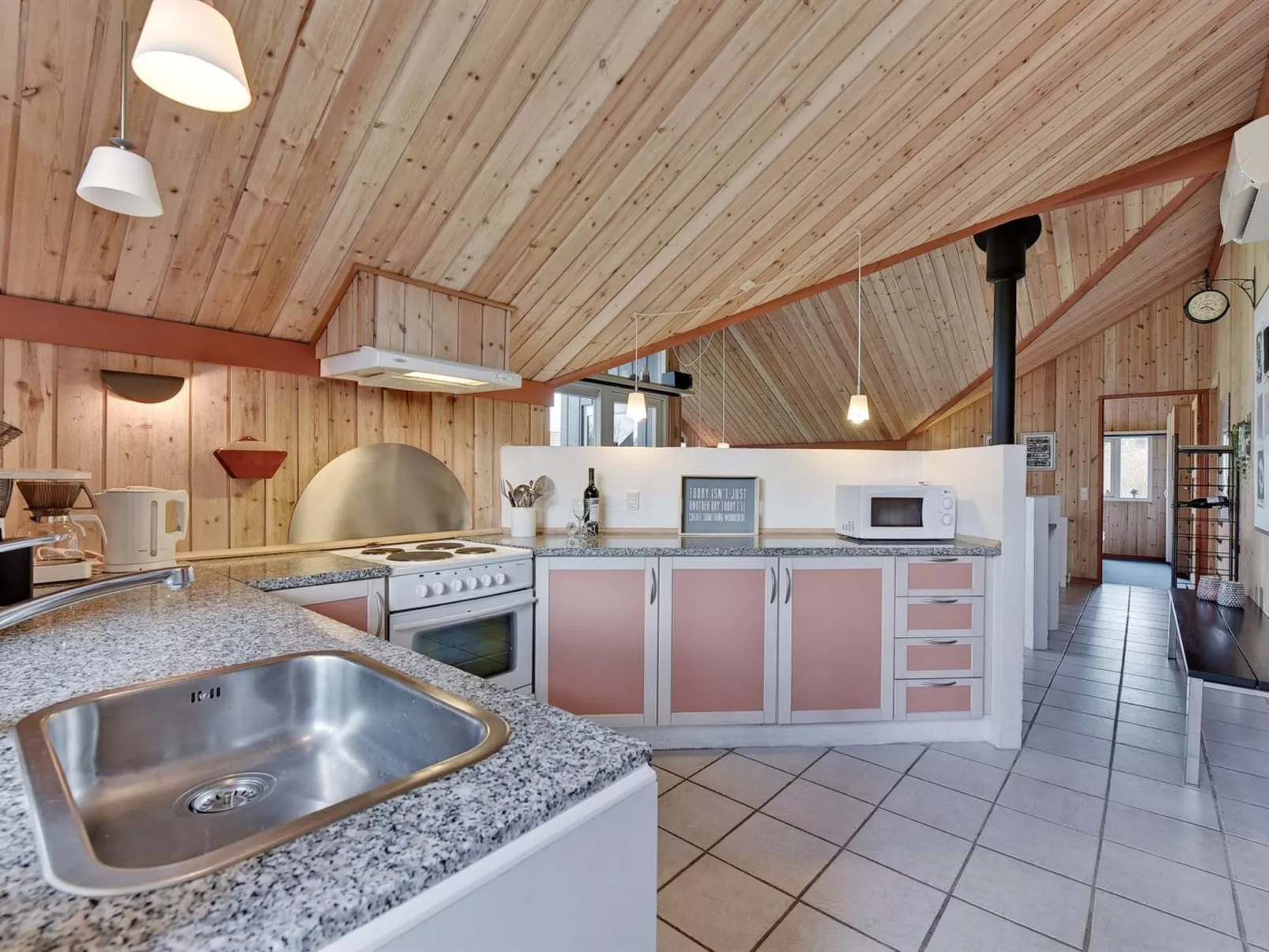 "Aisa" - 10.5km from the sea-Binnen