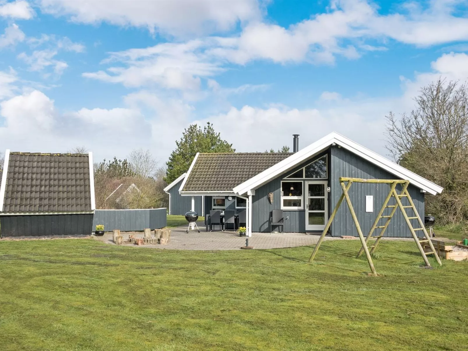 "Aisa" - 10.5km from the sea-Buiten