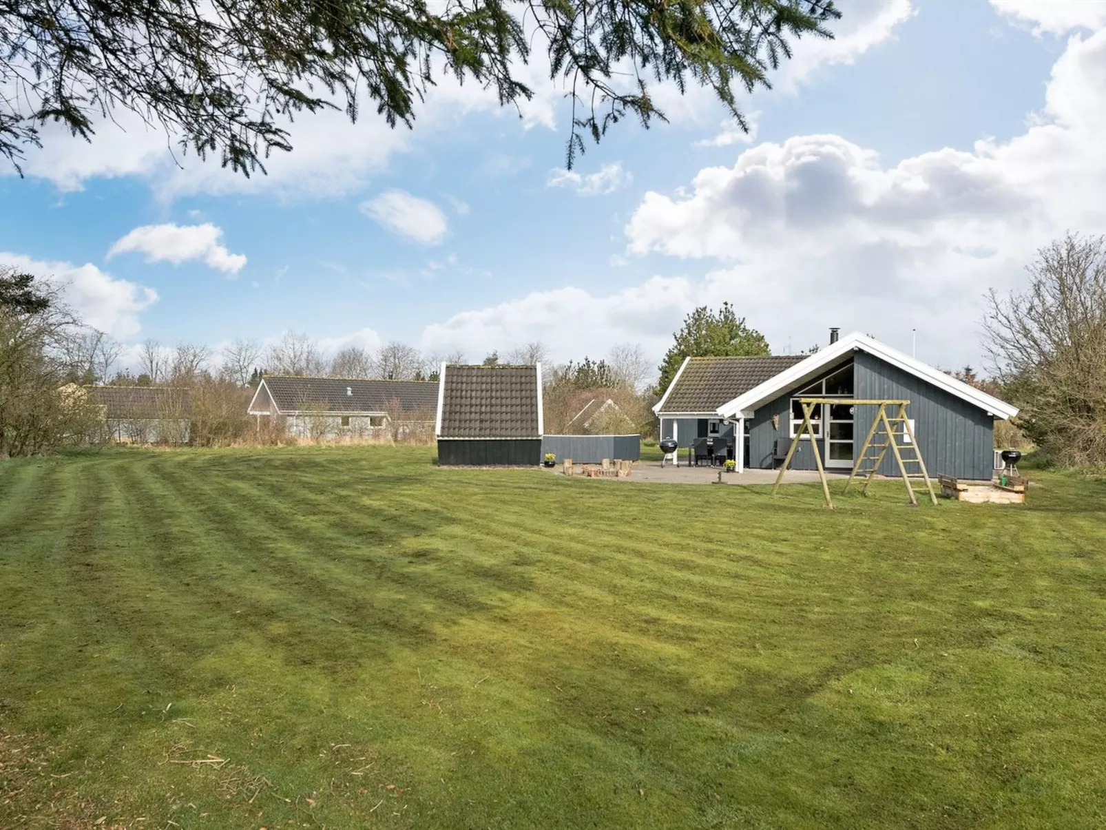 "Aisa" - 10.5km from the sea-Buiten