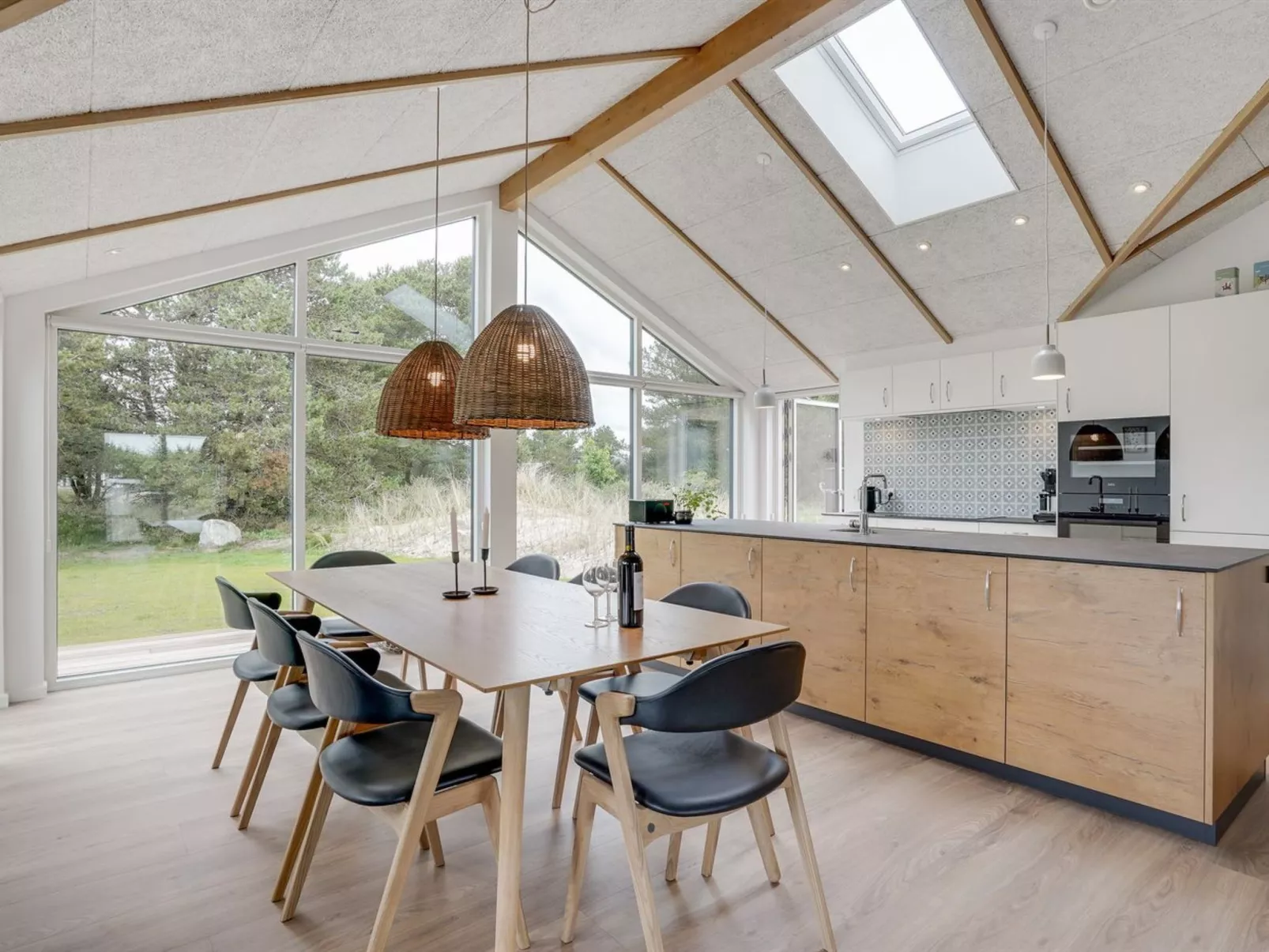 "Antonette" - 1.8km from the sea-Binnen