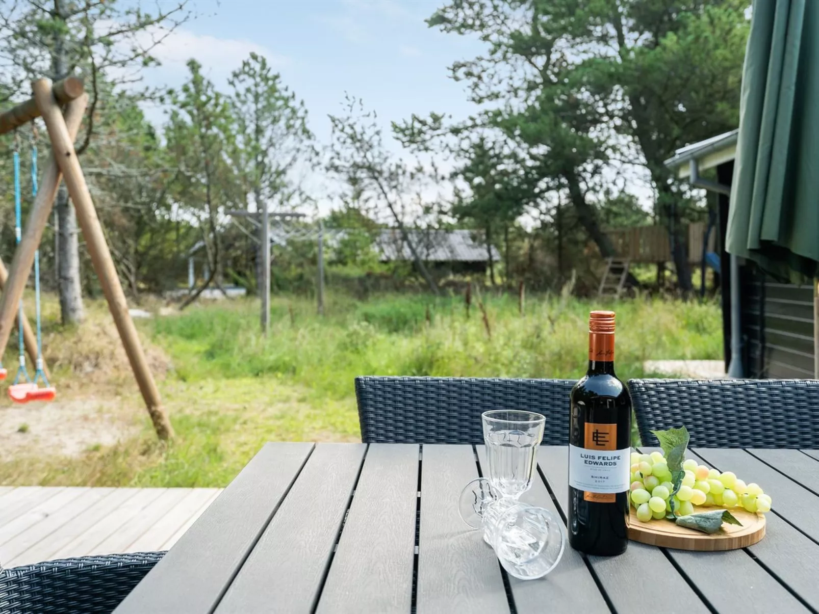 "Solgunn" - 900m from the sea-Buiten