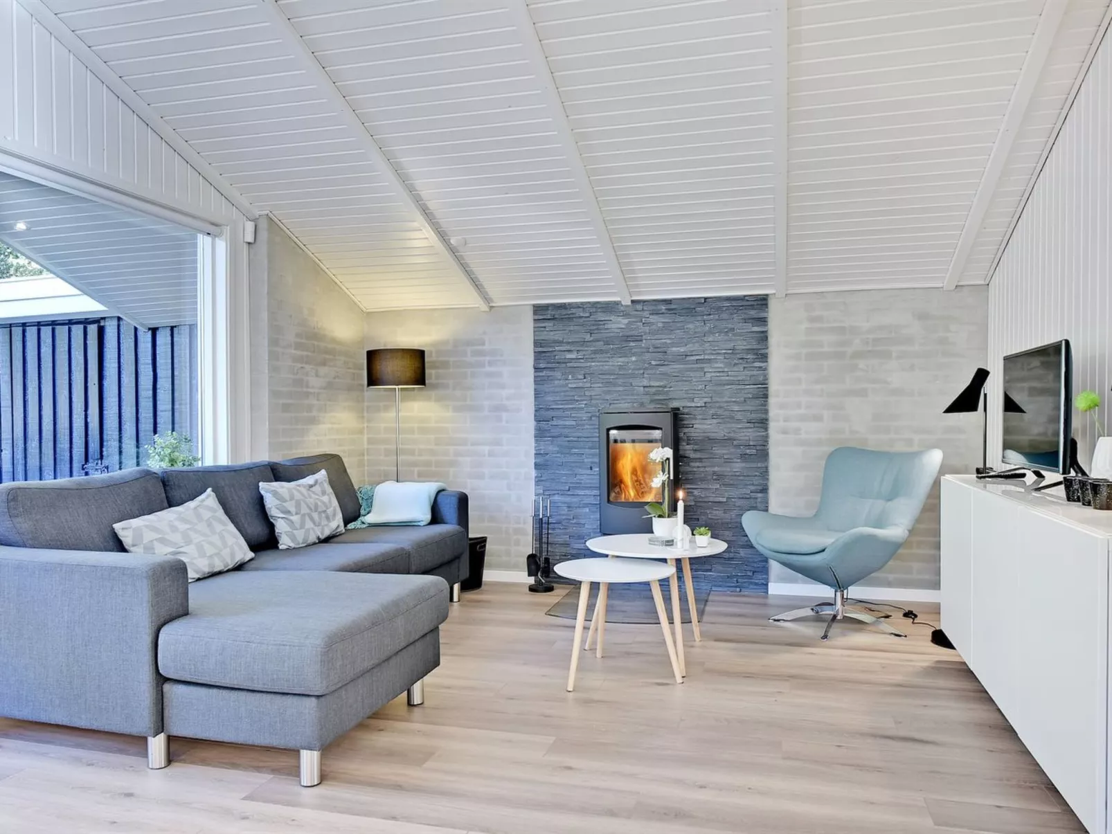 "Eirik" - 2.5km from the sea-Binnen
