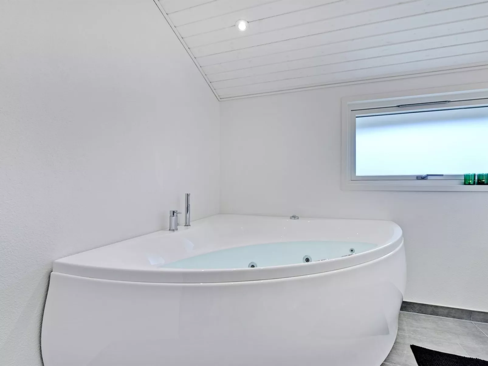 "Eirik" - 2.5km from the sea-Buiten