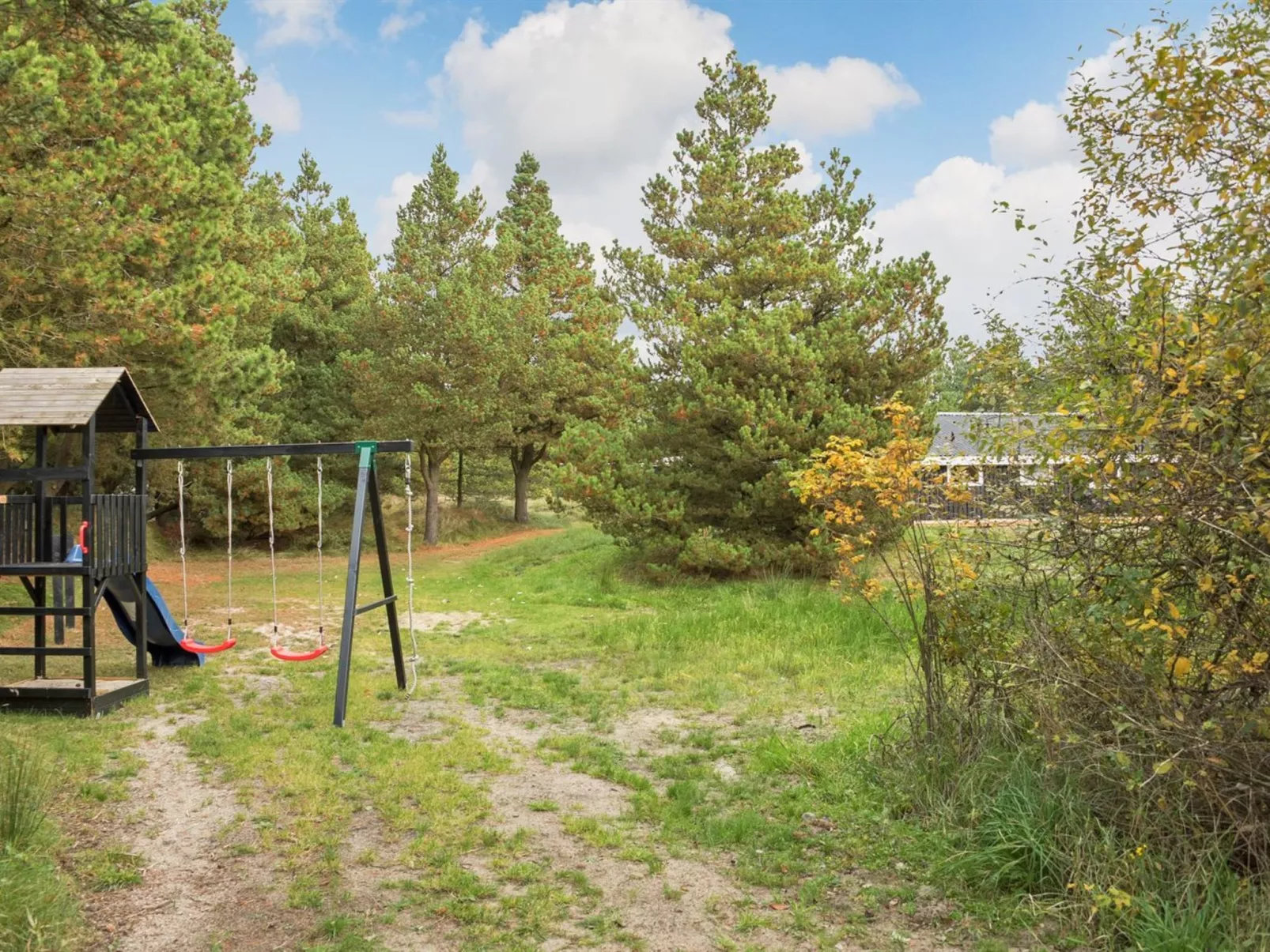 "Eirik" - 2.5km from the sea-Buiten