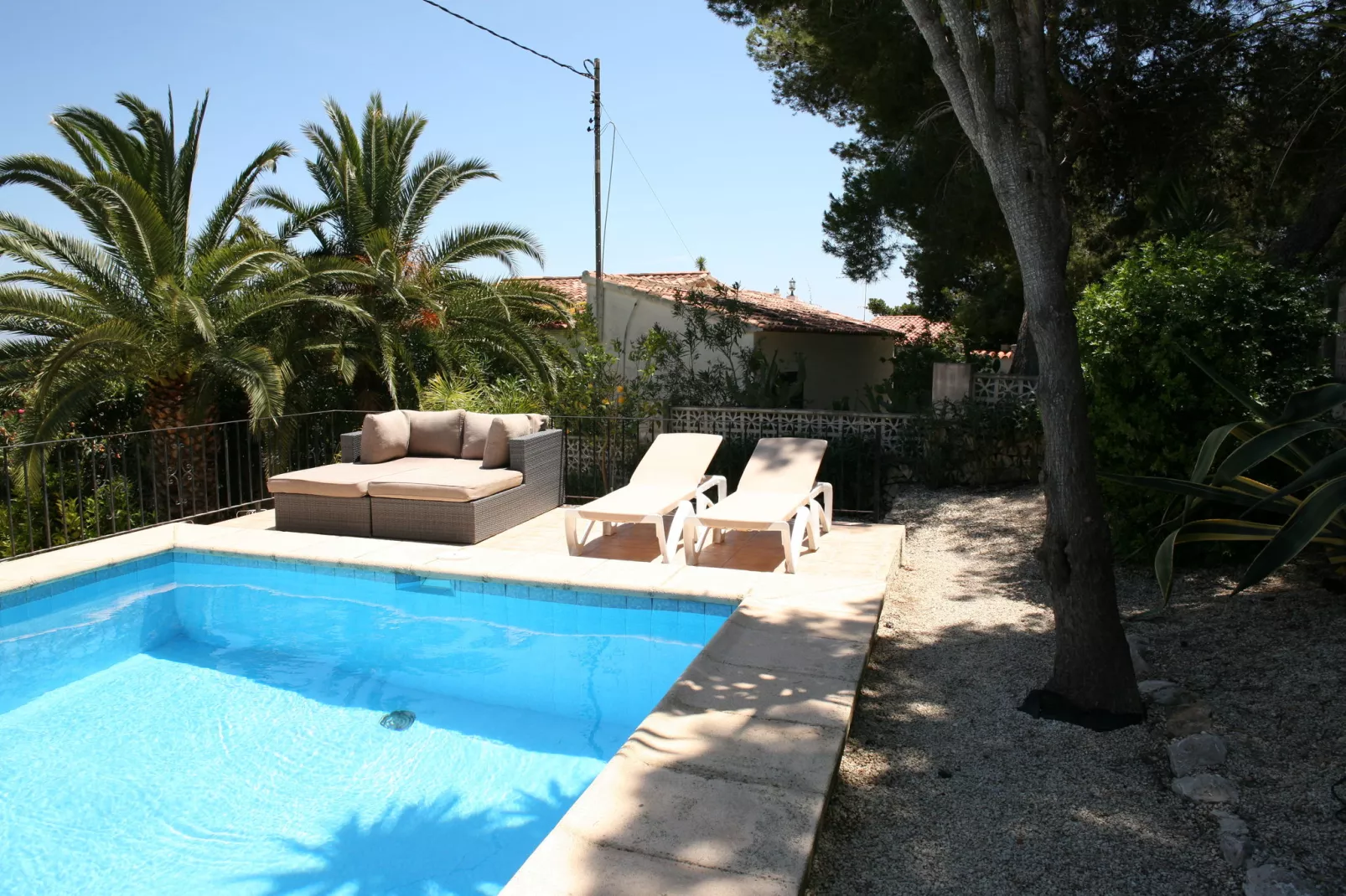 Vrijstaande villa aan de Costa Blanca met privé zwembad en veel privacy-Zwembad
