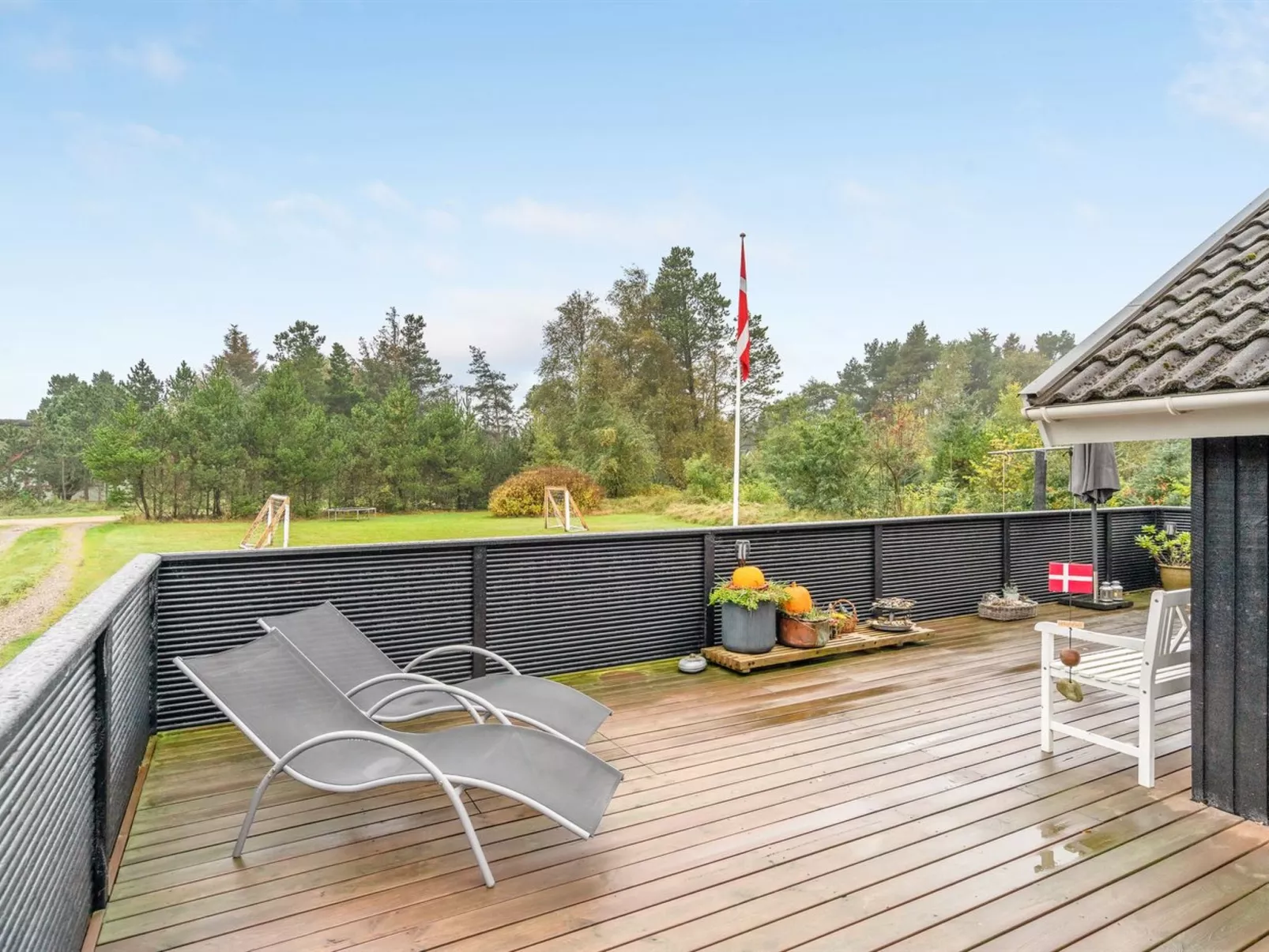 "Meinolf" - 2km from the sea