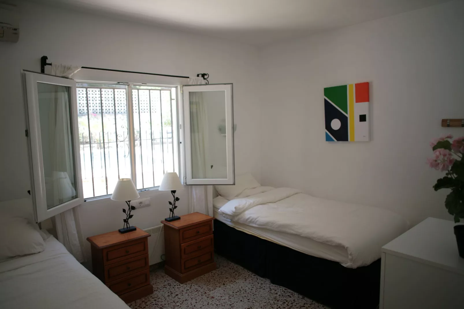 Vrijstaande villa aan de Costa Blanca met privé zwembad en veel privacy-Slaapkamer