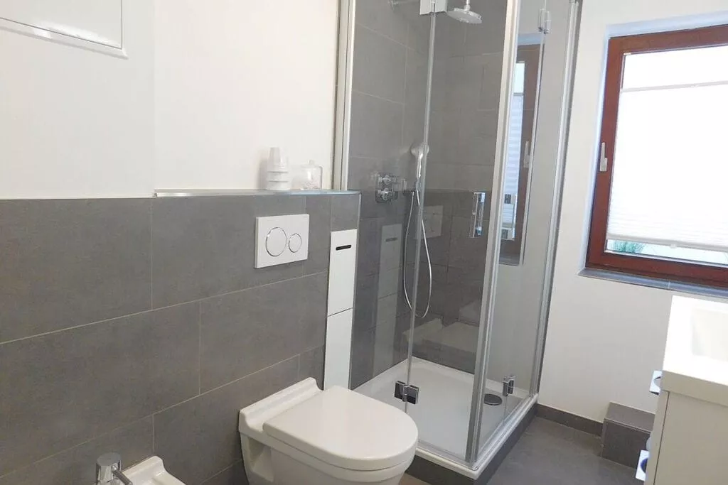 447323-Badkamer