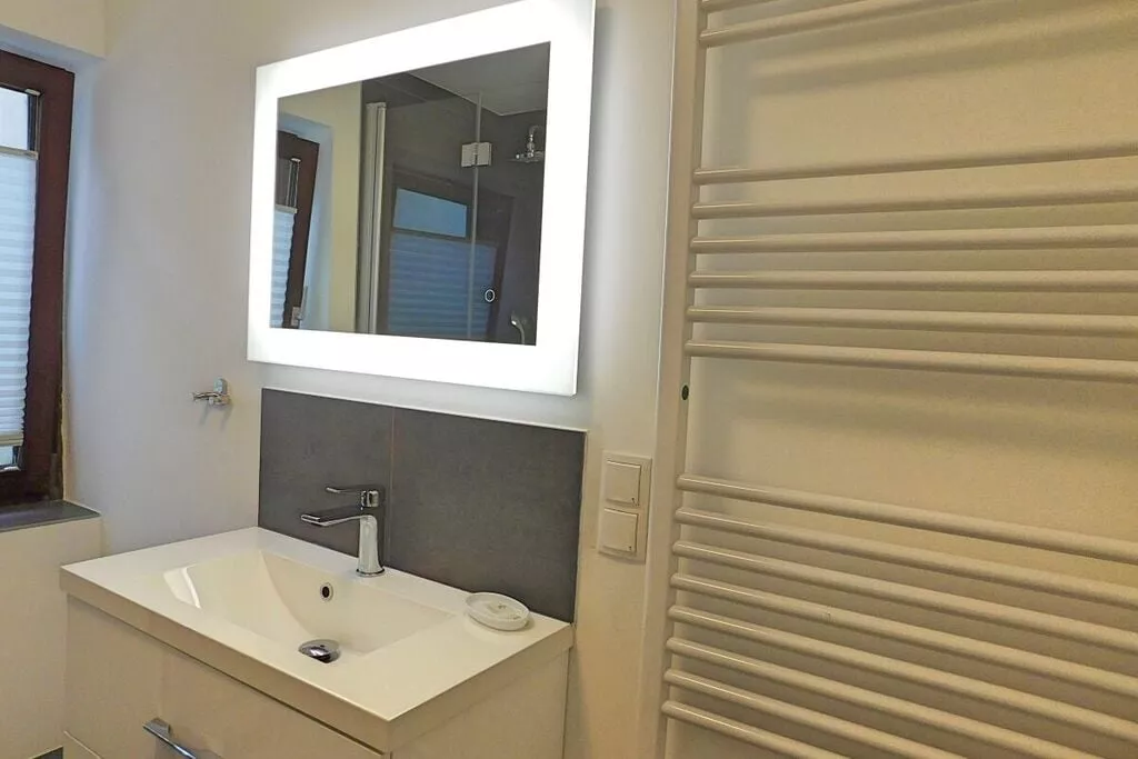 447323-Badkamer