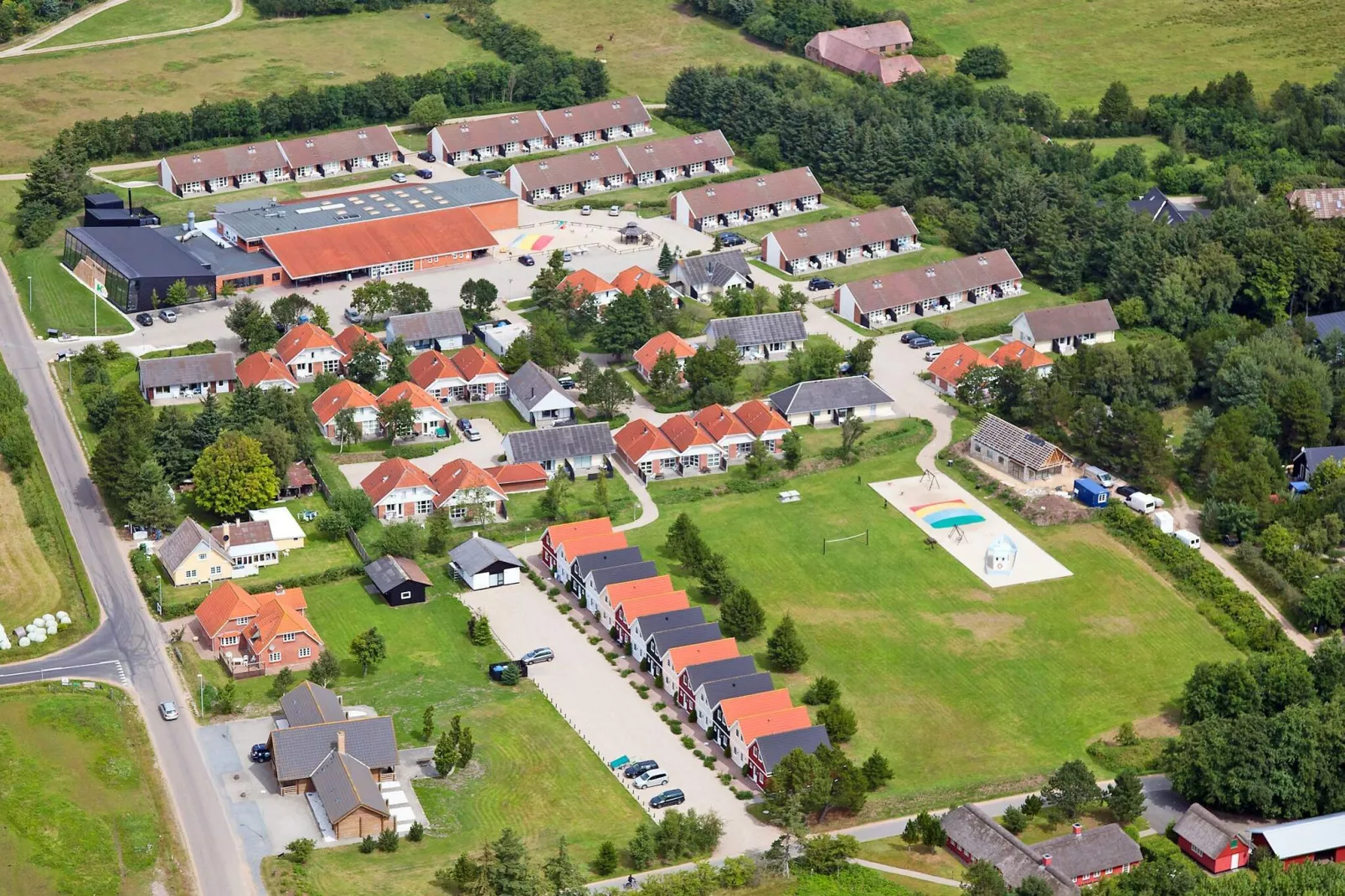 14 persoons vakantie huis op een vakantie park in Blåvand-Buitenlucht