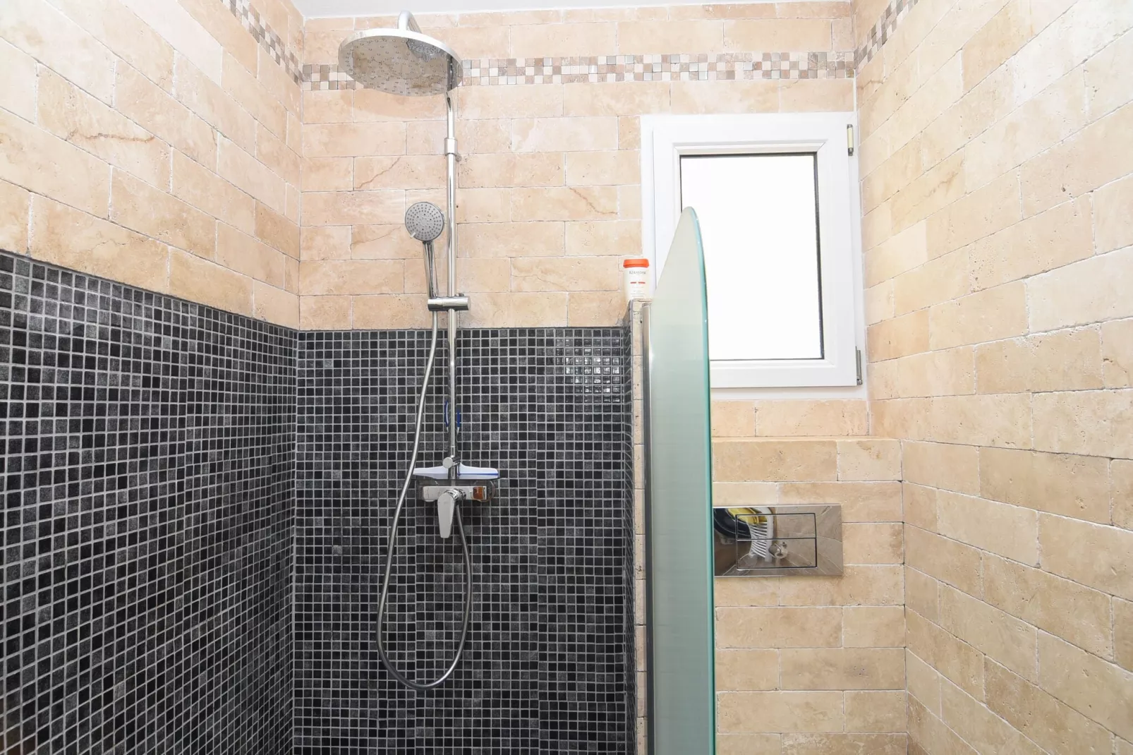 Casa d Aaz-Badkamer