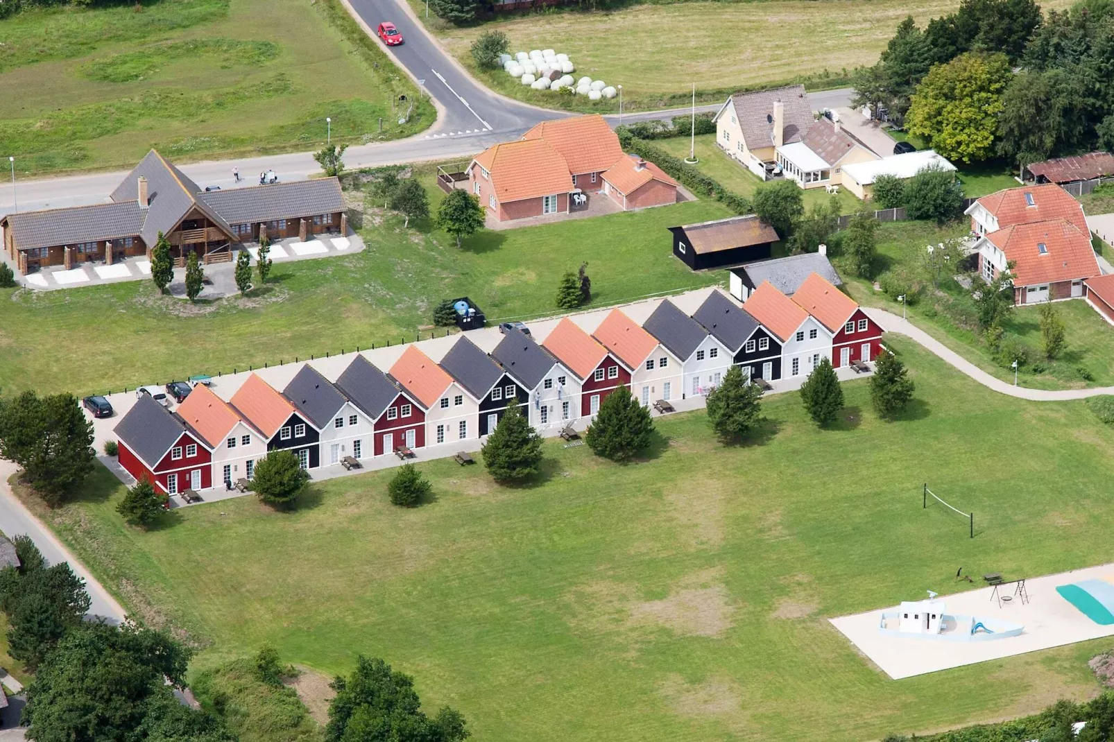 14 persoons vakantie huis op een vakantie park in Blåvand-Buitenlucht