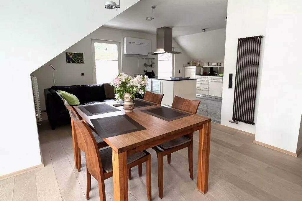 407067-Eetkamer