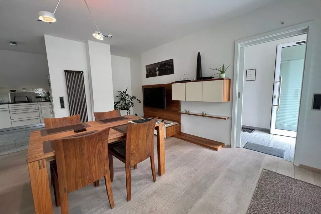 407067-Eetkamer