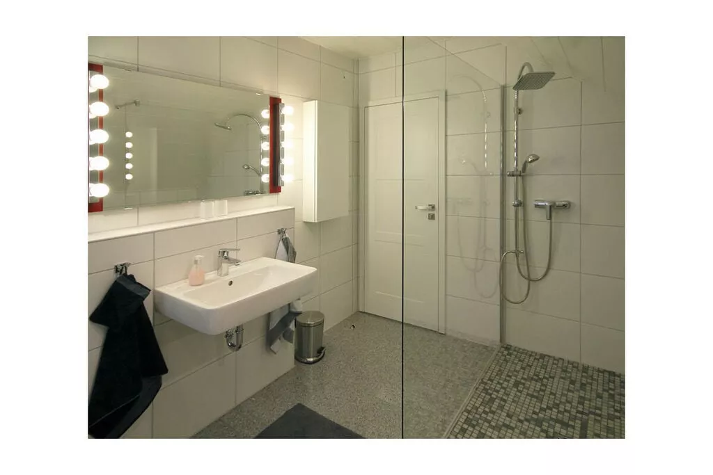 407067-Badkamer