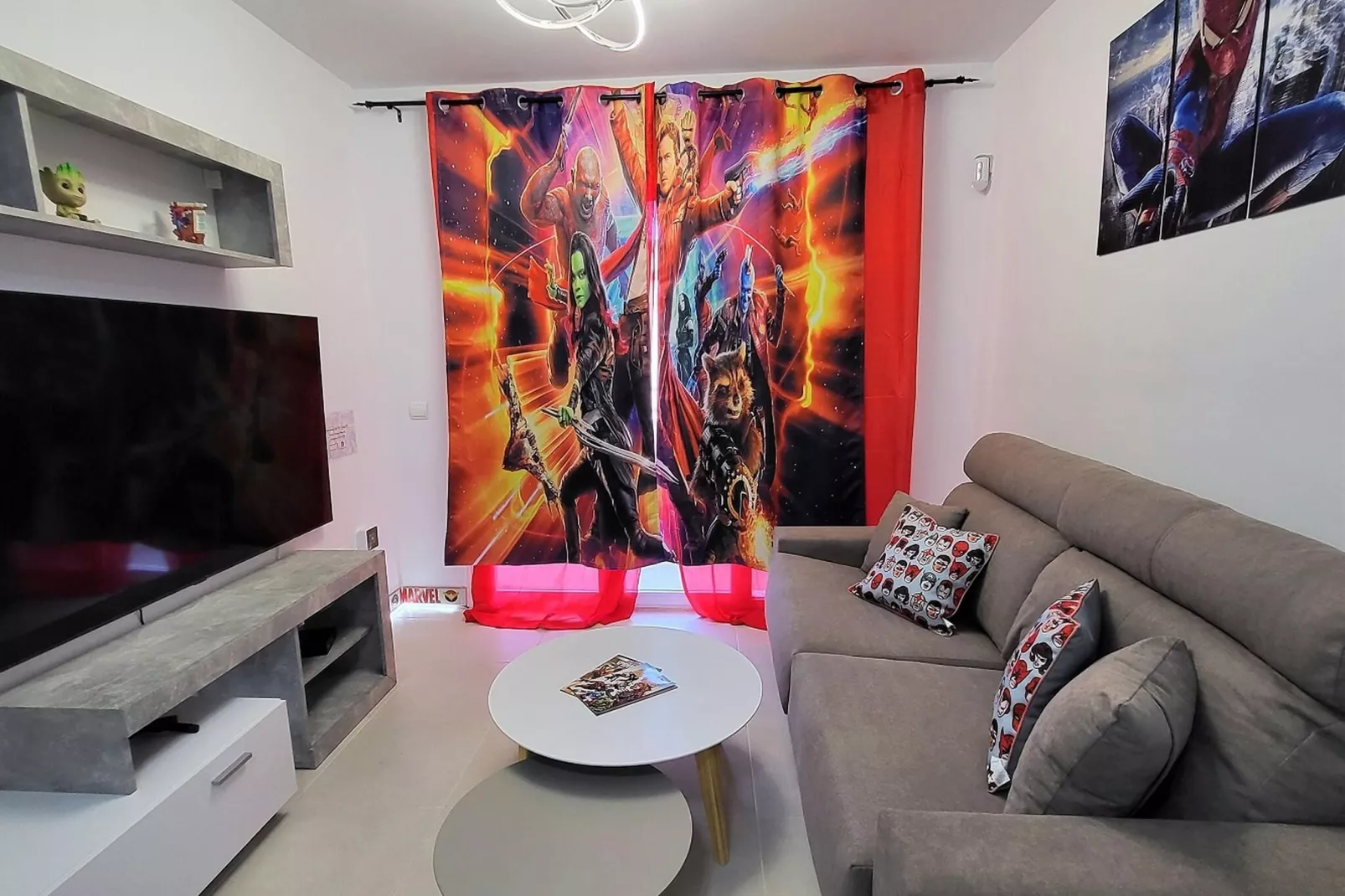 Ático Marvel con piscina privada-Woonkamer