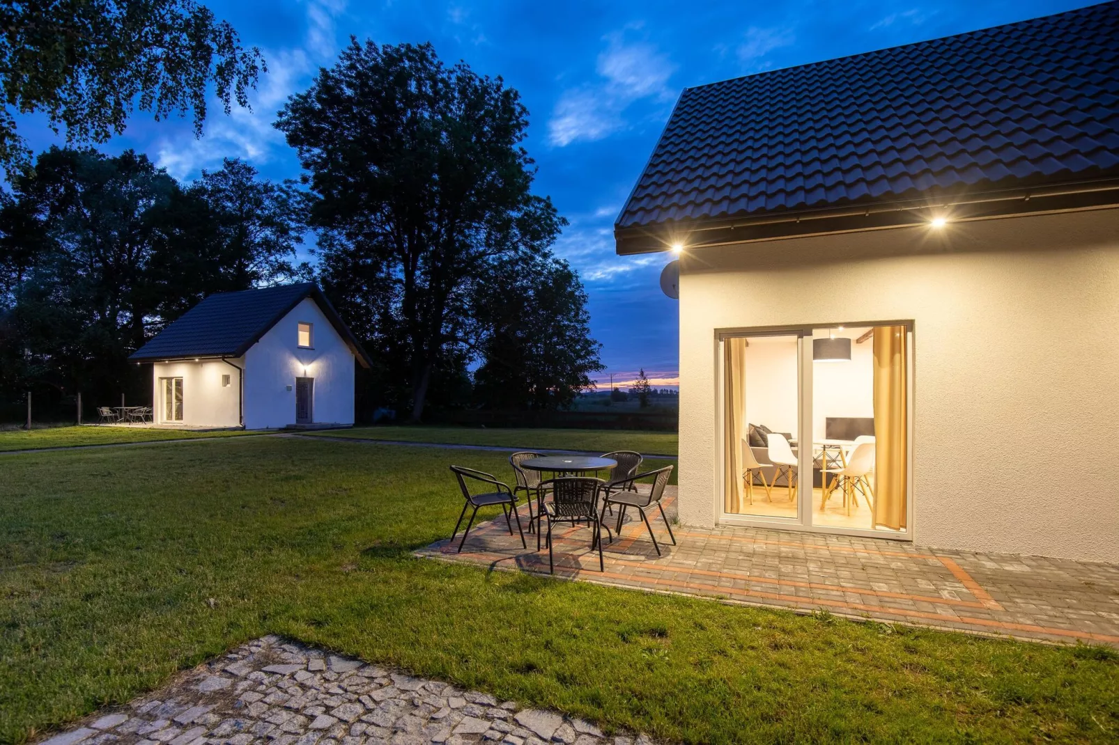 Komfortowe domki wakacyjne dla 4 osób w Lędzinie-Buitenkant zomer