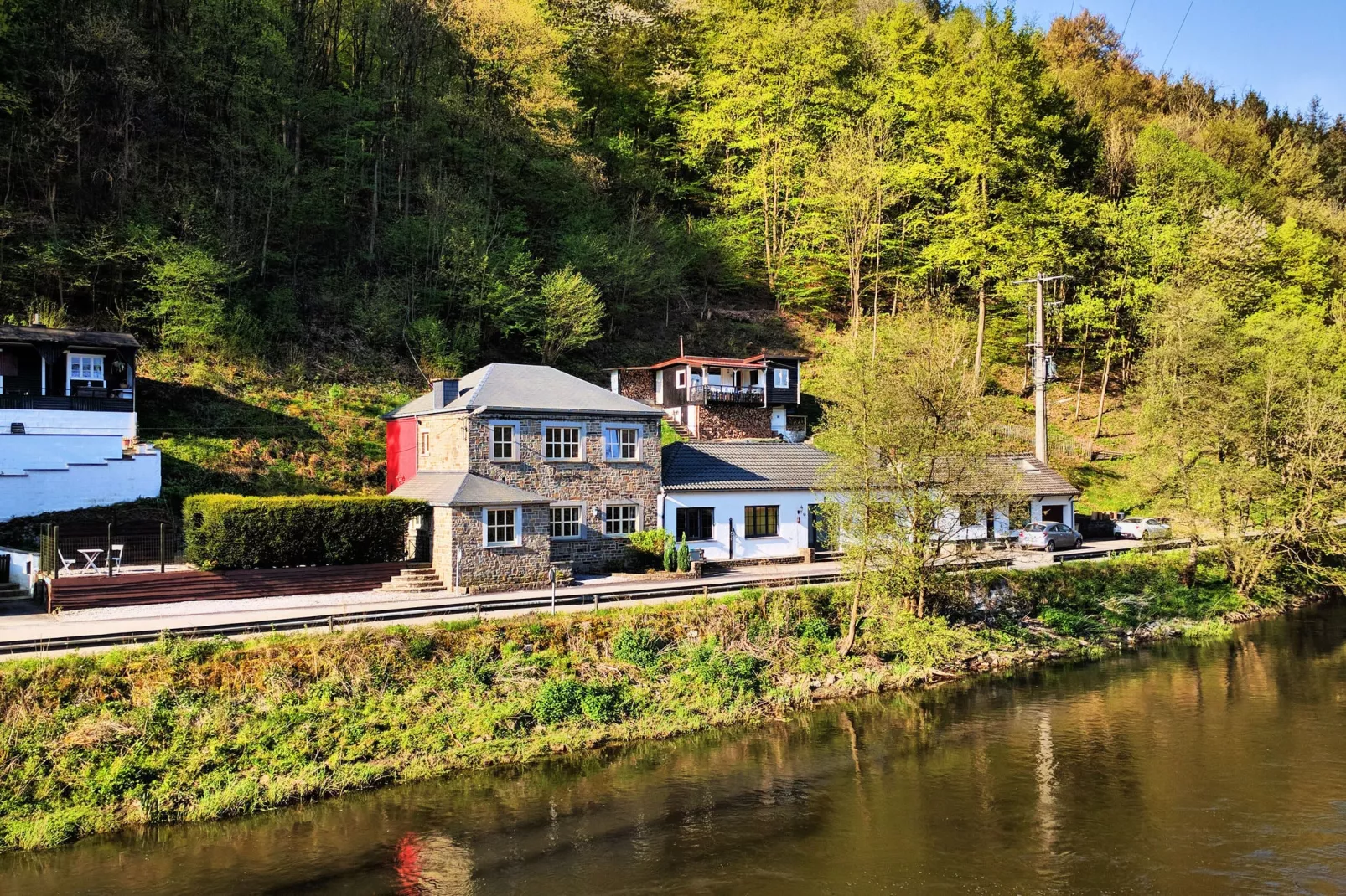 Maison sur Ourthe-Gebieden zomer 1km