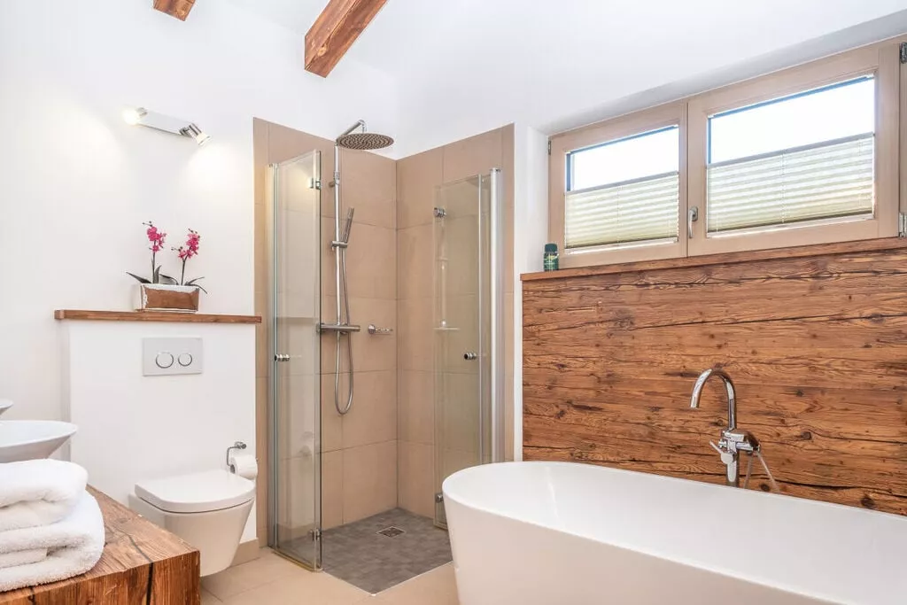 323654-Badkamer