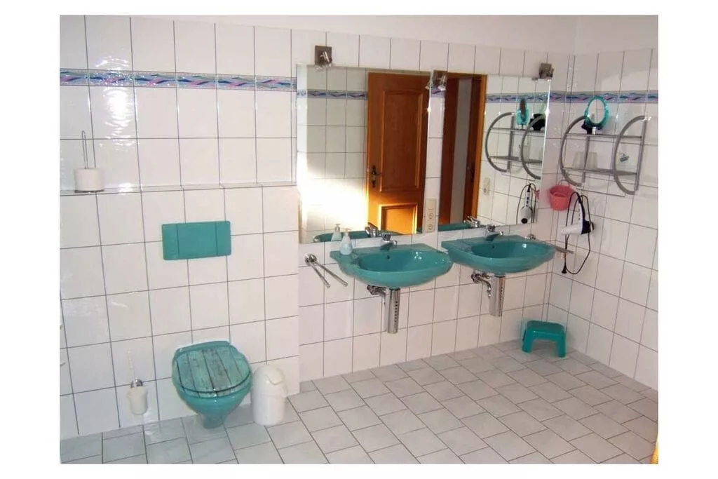 288200-Badkamer