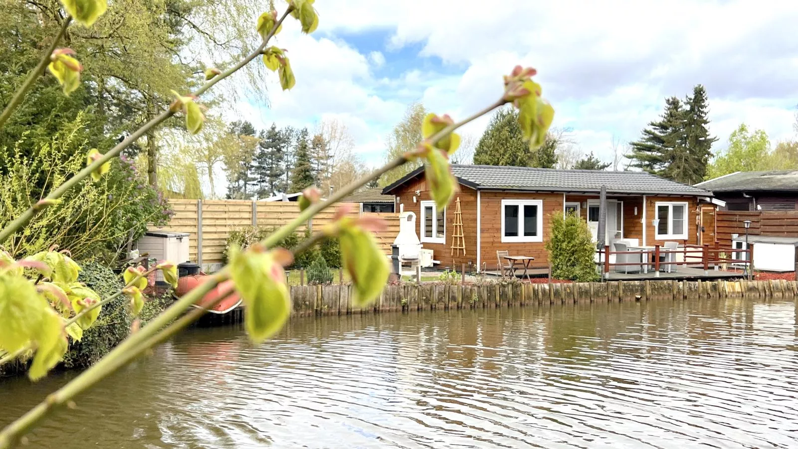 Fonnies Chalet-Buitenkant zomer