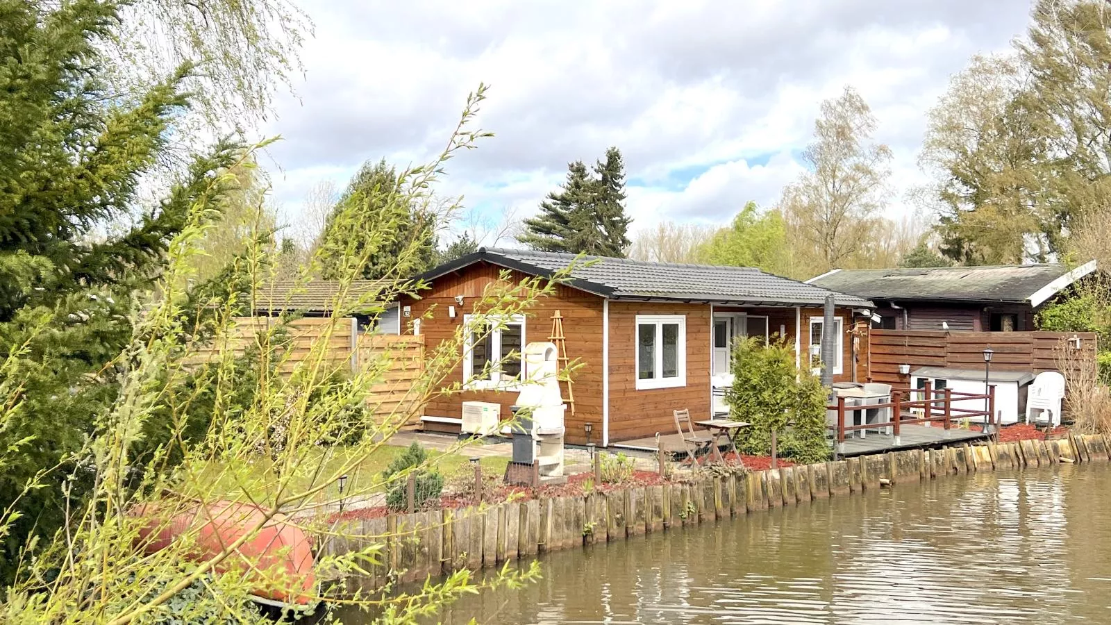 Fonnies Chalet-Buitenkant zomer