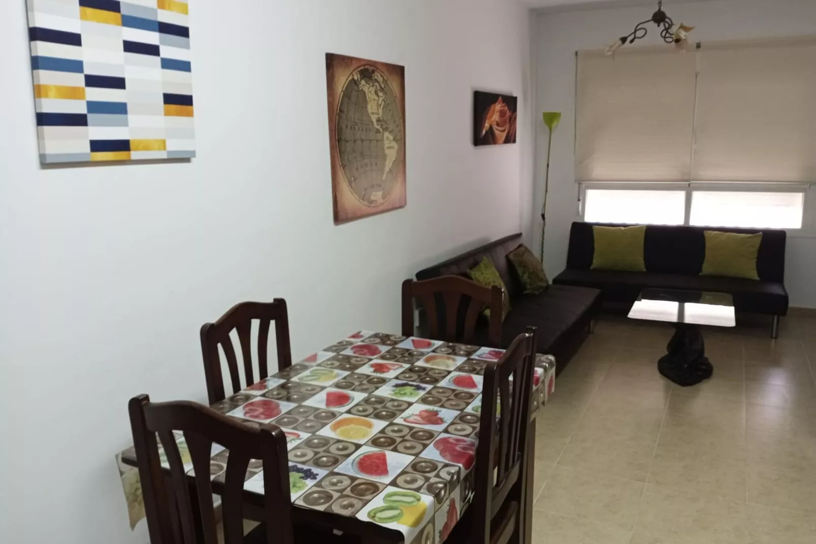 Bonita casa en Aguadulce-Woonkamer