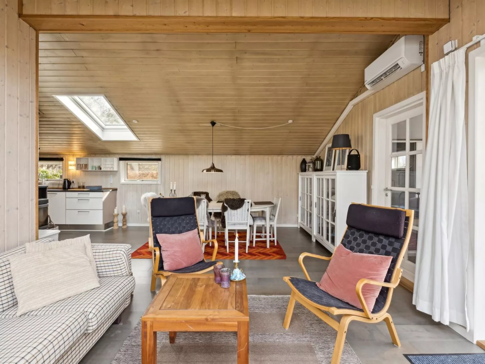 "Sybille" - 30km from the sea-Binnen