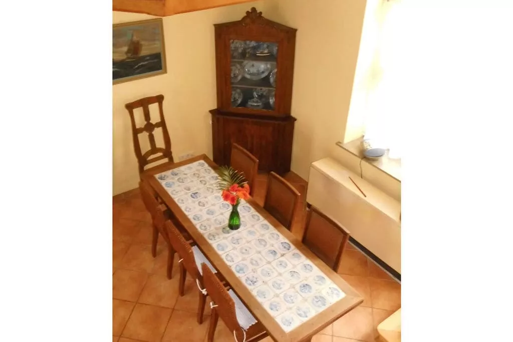 242258-Eetkamer