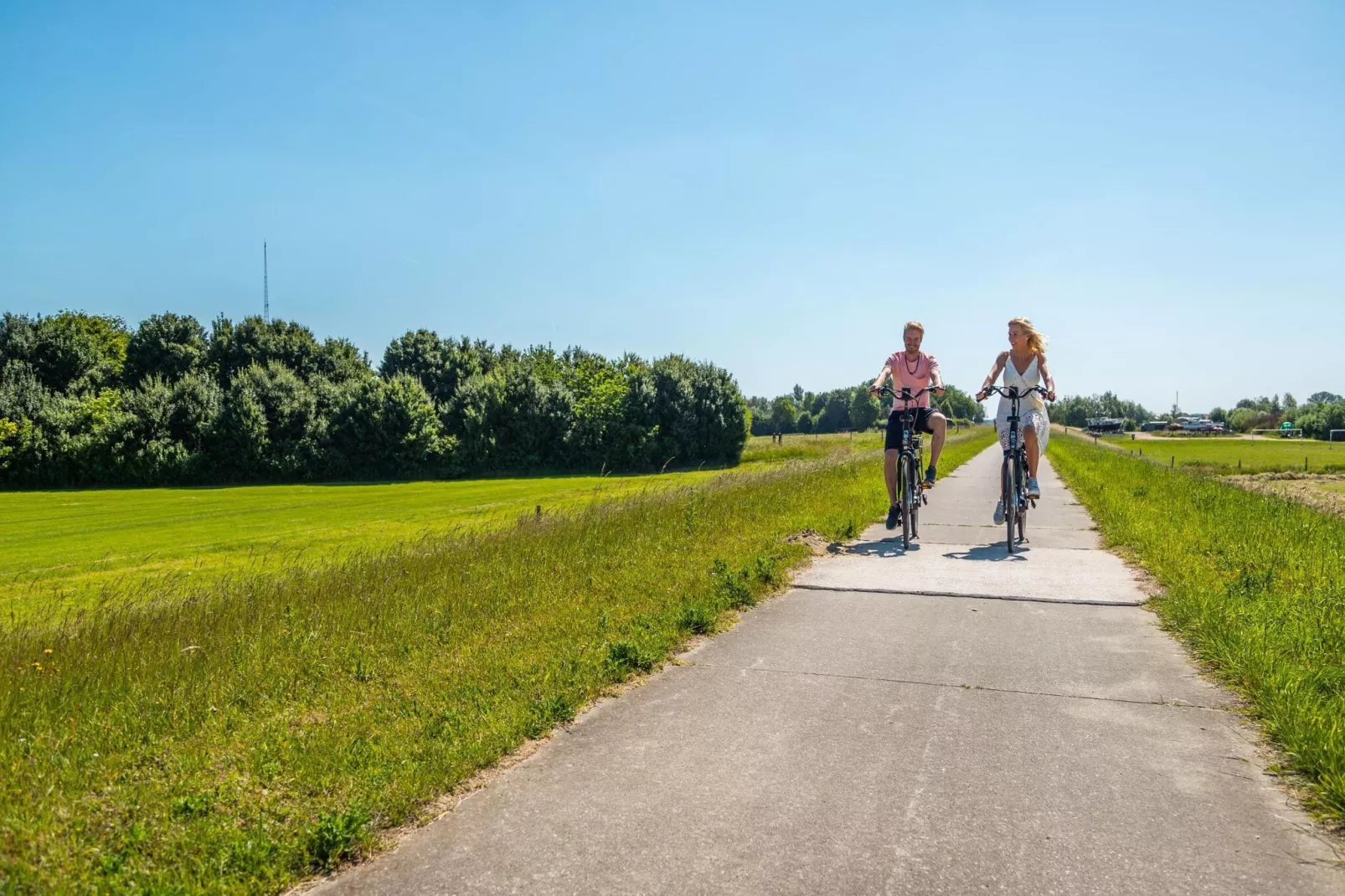 Marina Strandbad 1-Parkfaciliteiten