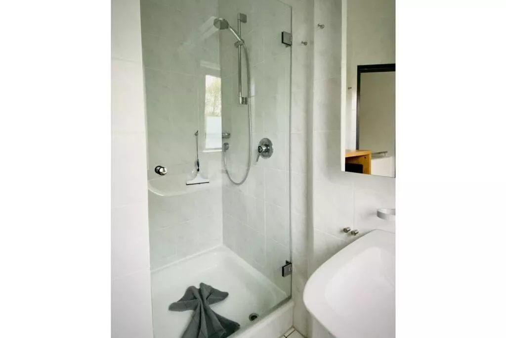94185-Badkamer