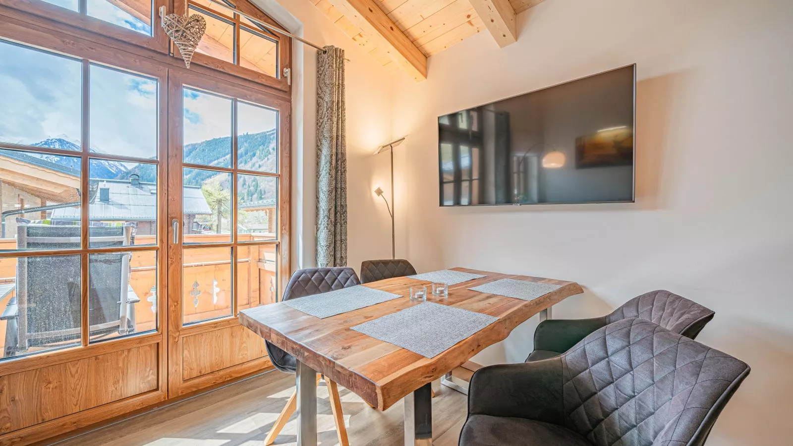 Petras Chalet-Apartment am Lift-Eetkamer