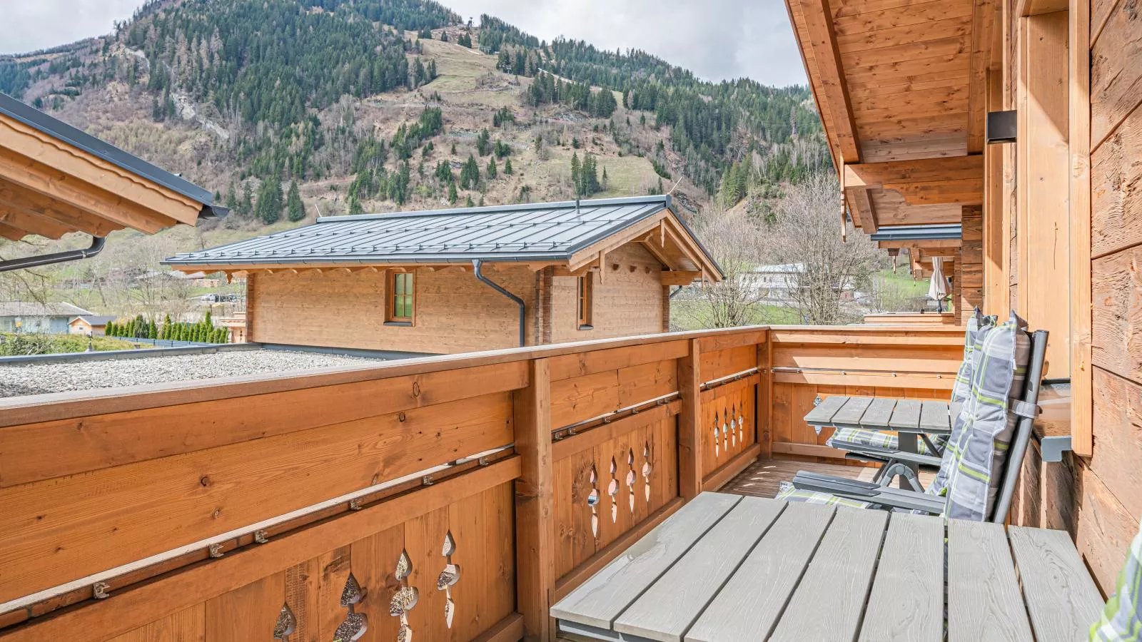 Petras Chalet-Apartment am Lift-Terrasbalkon